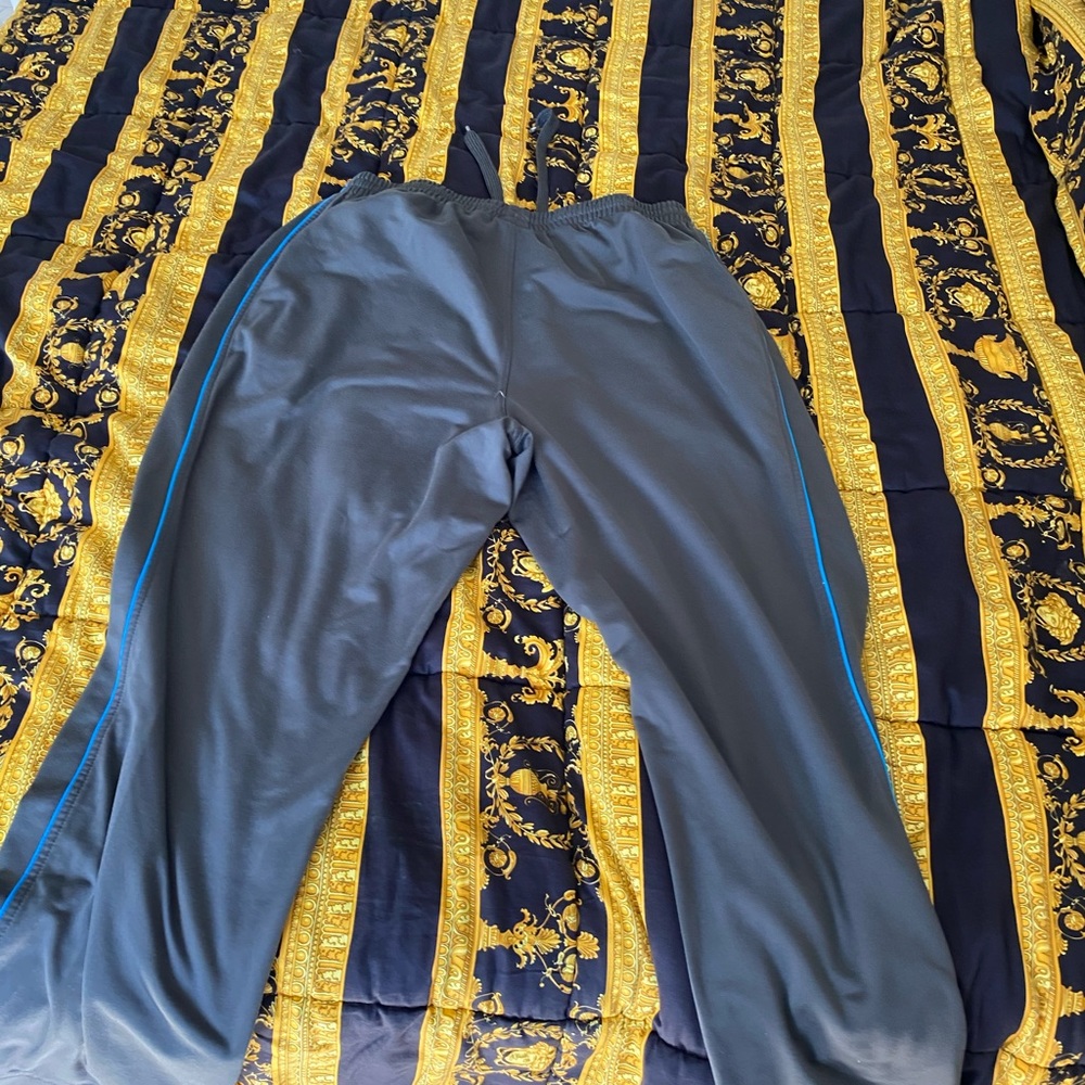 Puma Vintage XL sweats comfy yeezy Jordan supreme